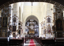 W kościele Nawócenia św. Pawła w Lublnie jest jeden z największych zbiorów relikwii w diecezji.