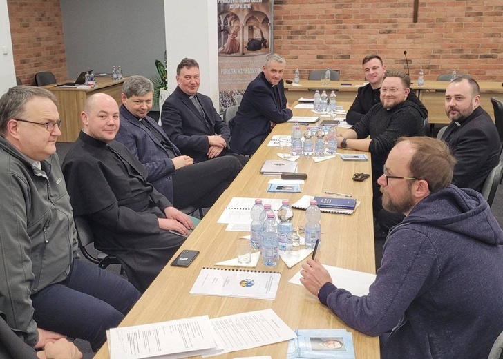 Abp Adrian Galbas odwiedził ząbkowicki DOM pallotynów