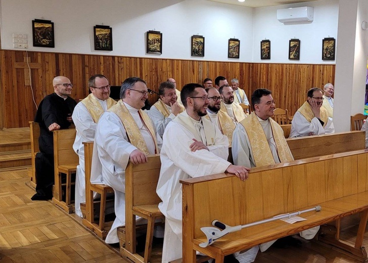 Abp Adrian Galbas odwiedził ząbkowicki DOM pallotynów