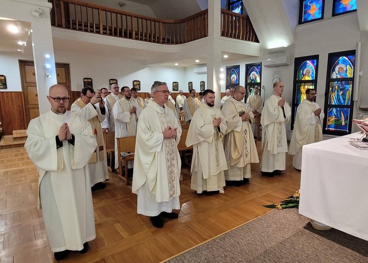 Abp Adrian Galbas odwiedził ząbkowicki DOM pallotynów