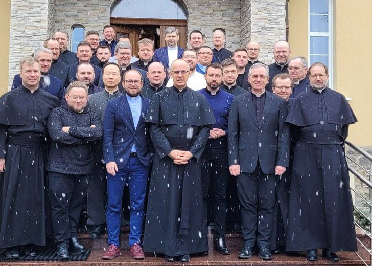 Abp Adrian Galbas odwiedził ząbkowicki DOM pallotynów