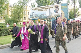 ▲	Starał się być obecny w każdej sferze życia diecezji i Kościoła. 