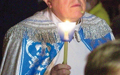 ◄	Od wielu lat wspólnota zawierza się każdego roku Niepokalanemu Sercu Maryi Królowej Polski.