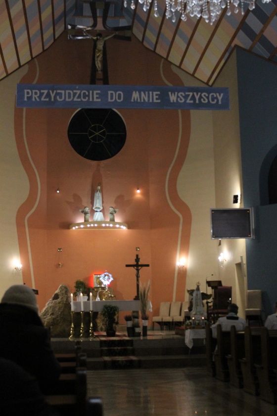 Świece w dłoń