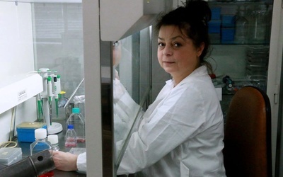 Prof. dr hab. Agnieszka Szuster-Ciesielska jest wirusologiem i immunologiem pracującym na UMCS.