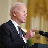 Biden: Rosja ma ponad 150 tys. żołnierzy wokół Ukrainy, inwazja nadal możliwa