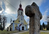 Stuletni kościół w Radoszowach