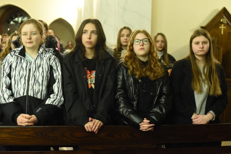 Młodzi w Trzetrzewinie