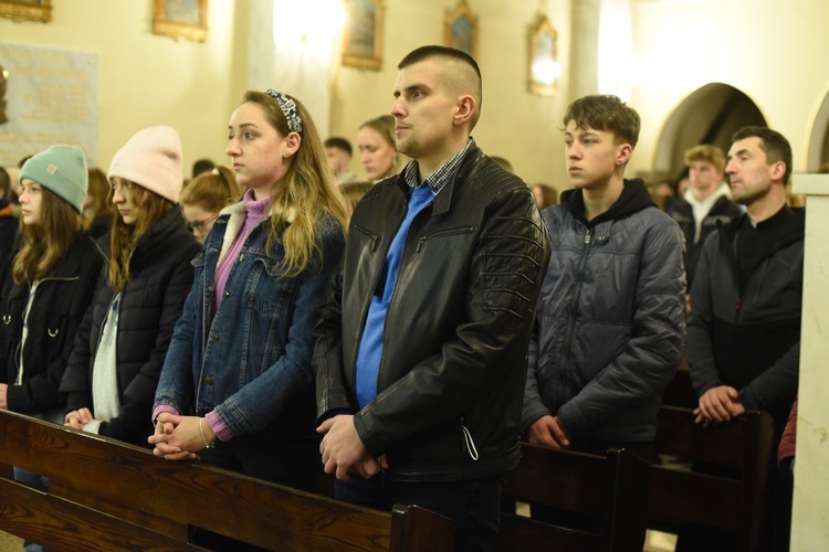 Młodzi w Trzetrzewinie