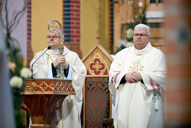 Msza św. i spotkanie w ramach konsultacji synodalnych