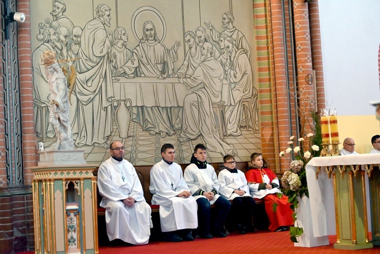 Msza św. i spotkanie w ramach konsultacji synodalnych