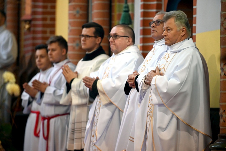 Msza św. i spotkanie w ramach konsultacji synodalnych
