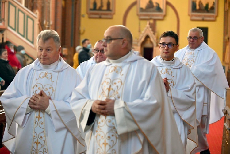 Msza św. i spotkanie w ramach konsultacji synodalnych