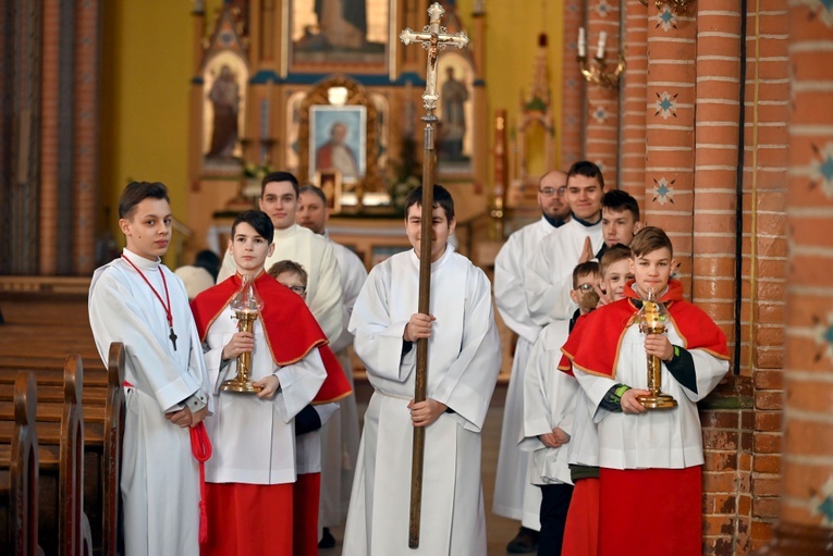 Msza św. i spotkanie w ramach konsultacji synodalnych