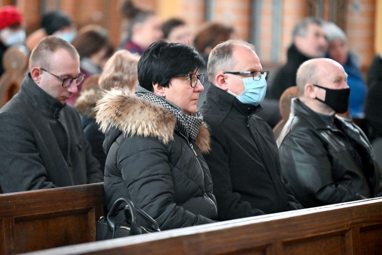 Msza św. i spotkanie w ramach konsultacji synodalnych