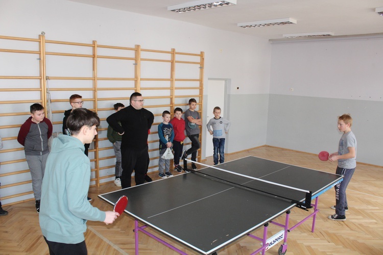 Turniej tenisa stołowego