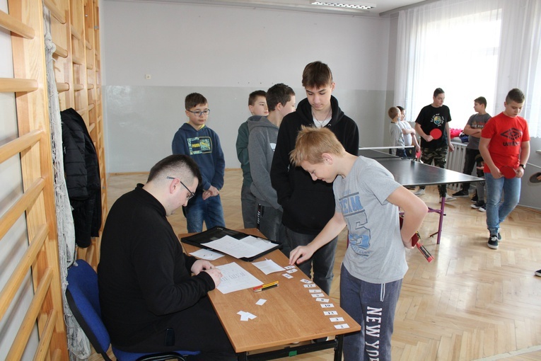 Turniej tenisa stołowego