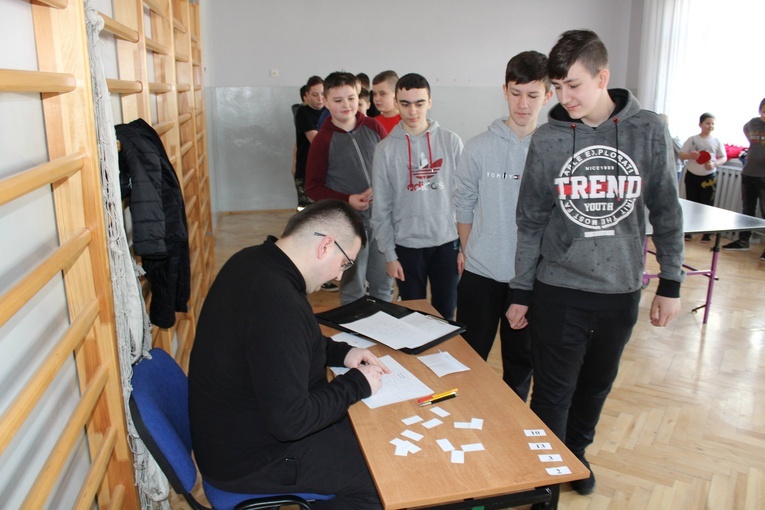 Turniej tenisa stołowego