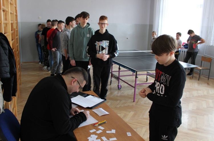 Turniej tenisa stołowego