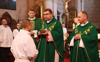 Rejonowi łęczyckiemu dedykowano temat liturgii, sakramentów.