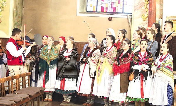 Magurzanie modlili się z parafianami w Pietrzykowicach  (na zdjęciu) i w Zarzeczu.