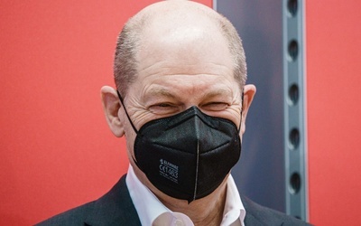 Scholz: Wstrzymujemy certyfikację Nord Stream 2 z powodu ostatnich działań Rosji