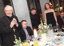 Biskup Edward Dajczak dziękował wszystkim darczyńcom.