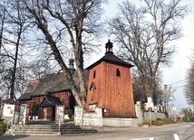 Obecną świątynię wybudowano w 1553 roku.