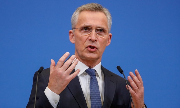 Stoltenberg: wszystko wskazuje na to, że Rosja wciąż planuje pełnoskalową inwazję na Ukrainę 