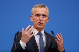 Stoltenberg: wszystko wskazuje na to, że Rosja wciąż planuje pełnoskalową inwazję na Ukrainę 