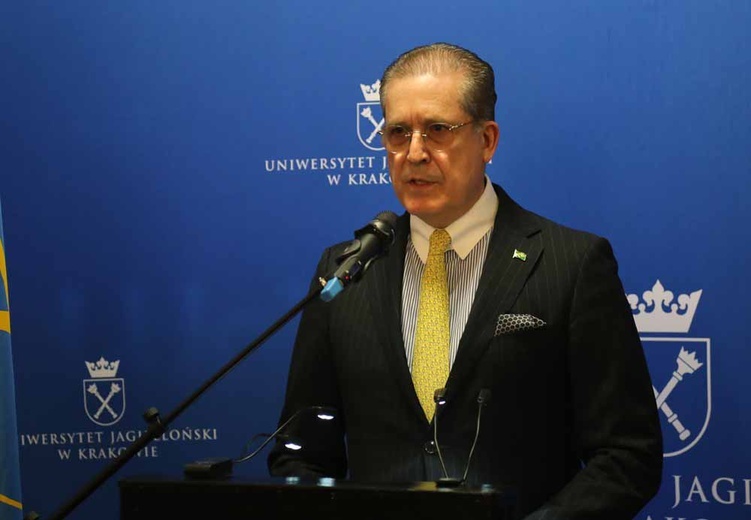 Odsłonięto popiersie Ruya Barbosy