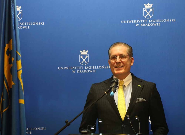 Odsłonięto popiersie Ruya Barbosy