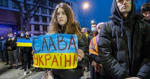 Warszawa w rocznicę wojny. Marsz solidarności i sprzeciw wobec zbrodni