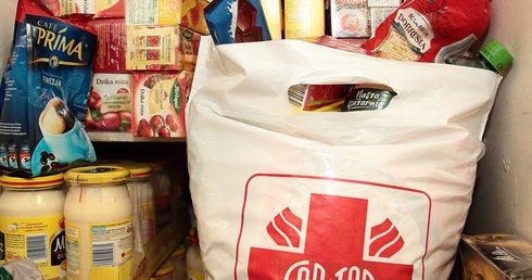 Żywność, koce, leki i konwój darów na Ukrainę
