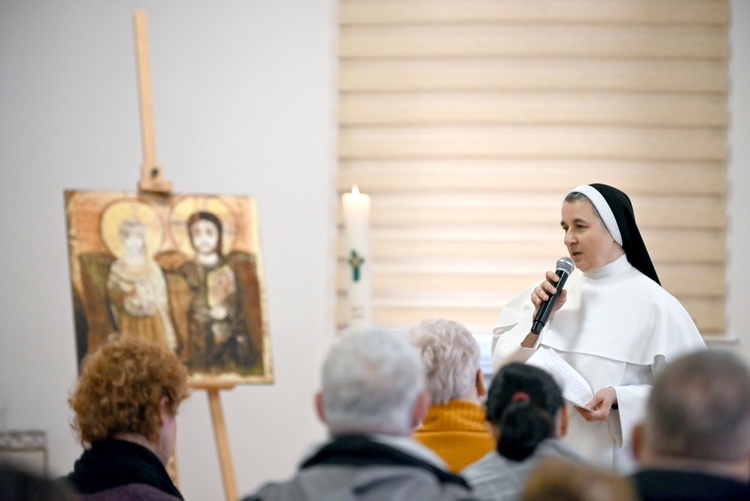 Siostra Wirginia Mielcarek w czasie konferencji o tożsamości animatora