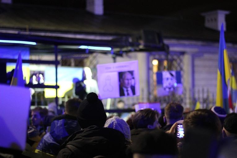 Broń dla Ukrainy! Protest przed rosyjską ambasadą [GALERIA ZDJĘĆ] 
