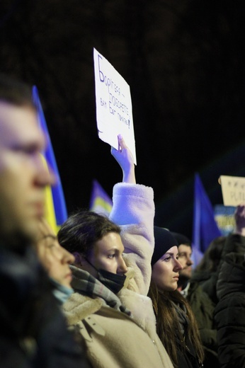 Broń dla Ukrainy! Protest przed rosyjską ambasadą [GALERIA ZDJĘĆ] 