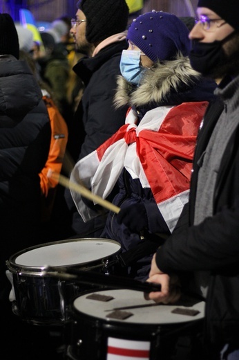 Broń dla Ukrainy! Protest przed rosyjską ambasadą [GALERIA ZDJĘĆ] 