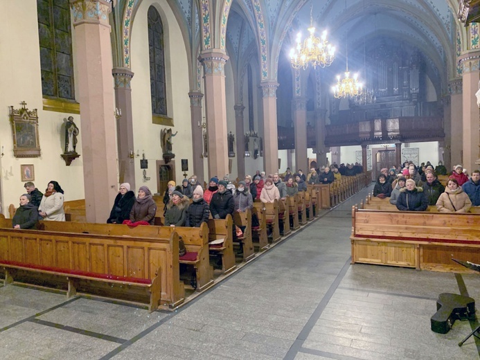 Nowa Ruda-Słupiec na kolanach za Polskę i Ukrainę