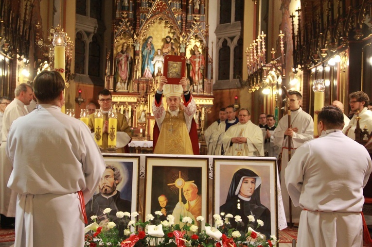 Tarnów. Noc walki o błogosławieństwo dla Polski