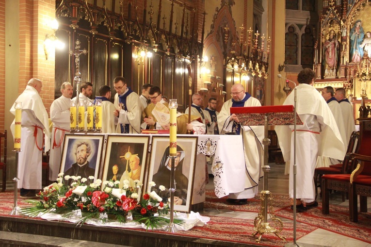 Tarnów. Noc walki o błogosławieństwo dla Polski