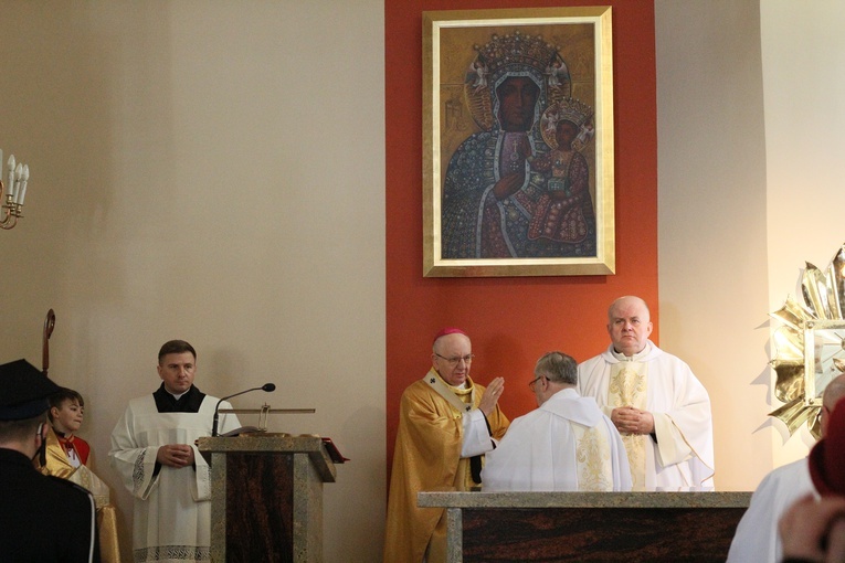 Konsekracja kościoła w Osinach