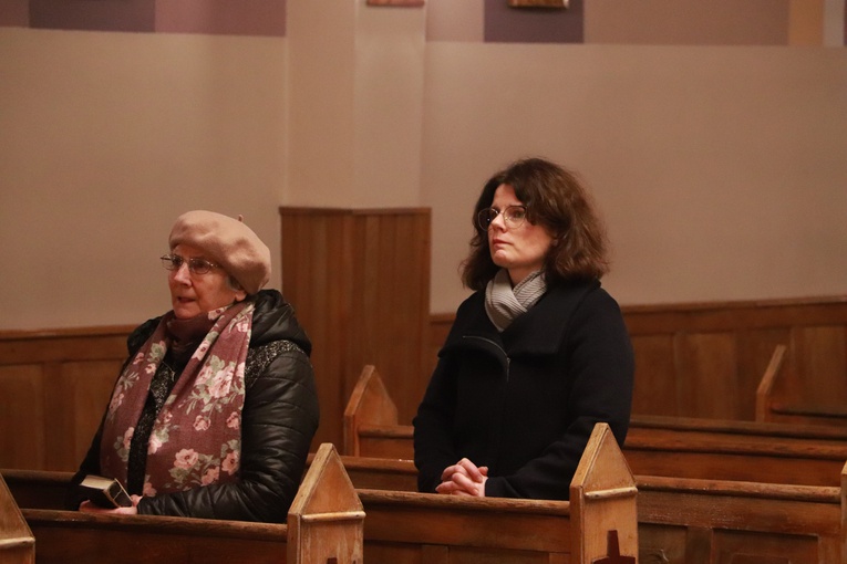 Bobrowniki. Całonocne czuwanie w intencji pokoju na Ukrainie