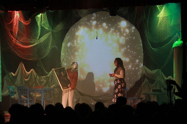 Tarnów. "Zmiana" w auli św. Jana Pawła II