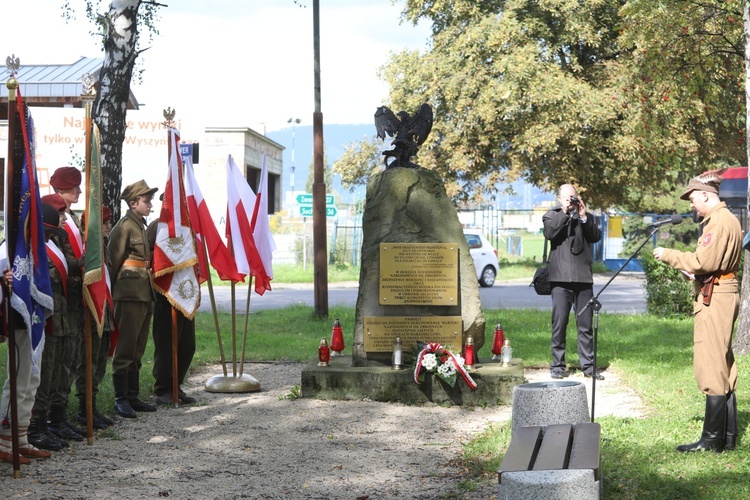 Kwiaty zostaną złożone w Żywcu pod pomnikiem pomordowanych żołnierzy NSZ ze zgrupowania "Bartka".