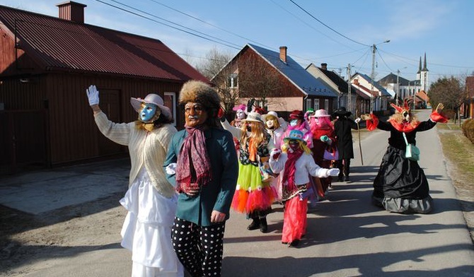 Barwny korowód przeszedł ulicami Radomyśla.