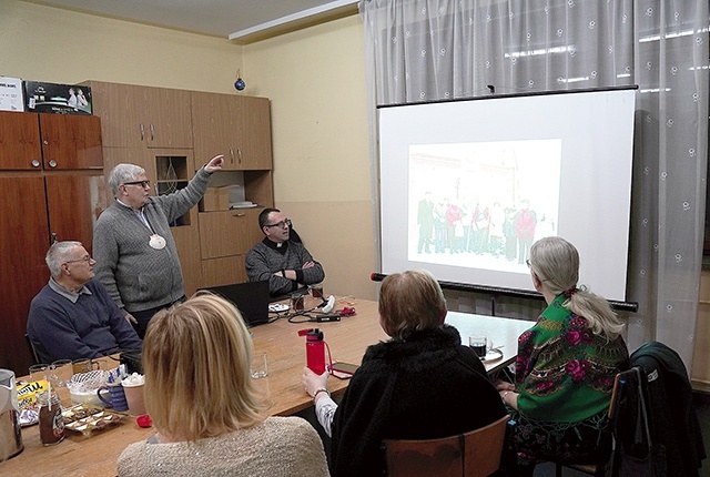 Panowie Andrzej i Stanisław inspirują kolejne pokolenia wędrowców  spod znaku muszli.