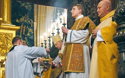 Msza św. za Ukrainę odprawiana w królewskiej katedrze  na Wawelu.