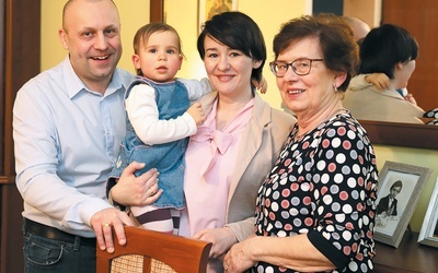 Marcin, Rozalka,  Iza i Teresa,  czyli szczęśliwa rodzina.