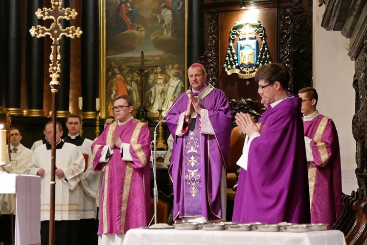 Rozpoczęcie Wielkiego Postu w archikatedrze oliwskiej 2022